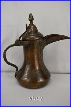 A Bronze Dallah Coffee Pot Islamic Oman Dubai Qatar Saudi Yemen