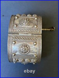 ANTIQUE 19th CENTURY ETHNIC HINGED SILVER CUFF BRACELET Middle eastern