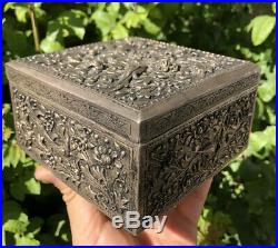 ANTIQUE 19thC PERSIAN MIDDLE EASTERN SOLID SILVER REPOUSSE BIRDS FLOWER BOX CASE