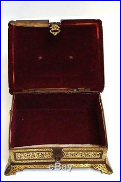 ANTIQUE ISLAMIC BOX (inlaid gold)