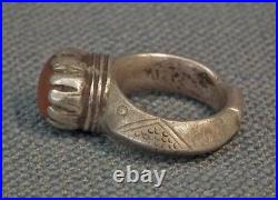 Antique 14th century A. D. (700803 AH) Central Asian Timurid Islamic Silver Ring