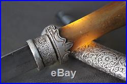 Antique Moroccan koumya (jambiya) dagger with solid silver scabbard Circa 1930