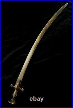 Antique medieval Babur Mughal Empire talwar sword, 1600', 32 inches