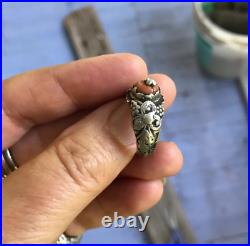 (B) Antique Silver And Natural Coral Ring Yemen Filigree
