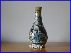 C. 15th Antique Islamic Middle Eastern Persian Safavid porcelain vase
