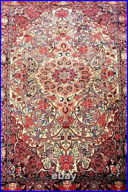 Middle East Carpet. Wool And Silk Or Viscose. Great Brightness. Middle East. Xxth