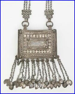 Oman Bedouin coin-silver Hirz receptacle and chain