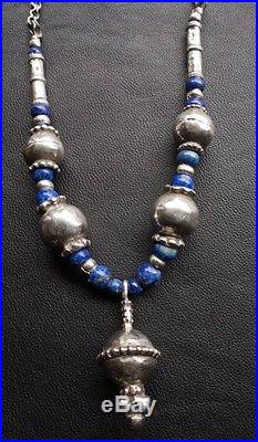 Omani Necklace with old Silver Beads and Lapis Lazuli Beads Exceptional