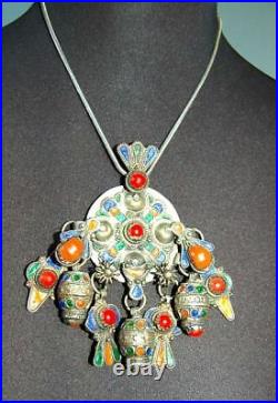 VINTAGE Sterling Silver Chain with Silver Moroccan Enamel Dangle Pendant Necklace