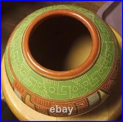 Vintage Large Hand Etched Pottery With Lid South American Middle Eastern 9 × 9