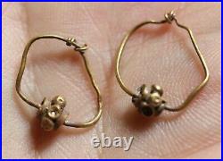 Zurqieh As22280- Ancient Roman Gold Earrings (2). 100 200 A. D